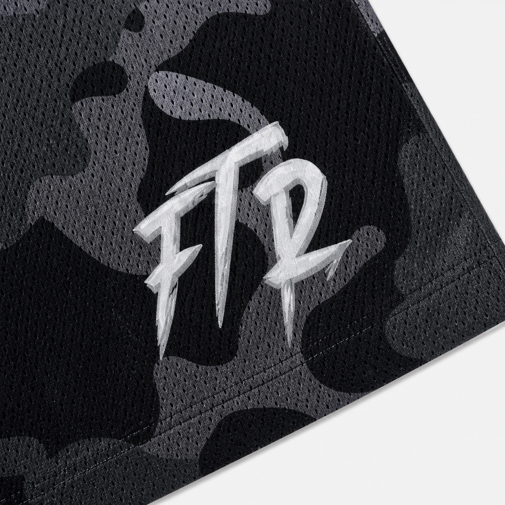 FTR ‘SMOKE CAMO’
MESH SHORTS