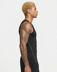FTR ‘AWAY BLACK’
COMPRESSION TANK